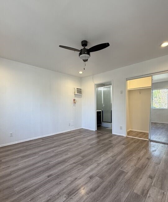 Building Photo - 1505 S Dunsmuir Ave