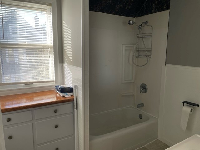 Building Photo - 233 W Locust St