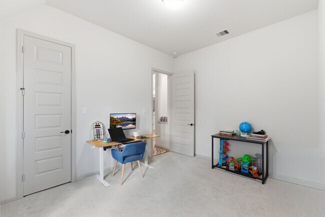 Building Photo - 2215 Crystal Reef Ct