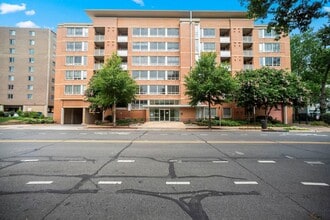 Building Photo - 800 4th St SW