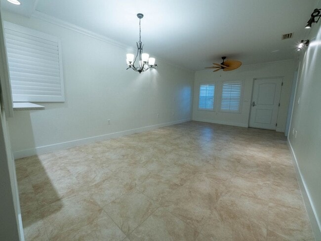 Building Photo - 2110 W 1st