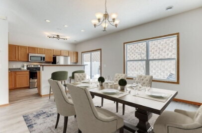 Building Photo - Spacious 3-Bedroom End unit Townhouse with 3 Full Baths in Maple Grove's Prime Location