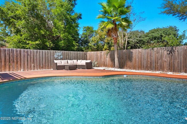 Building Photo - 14049 Broken Bow Dr N