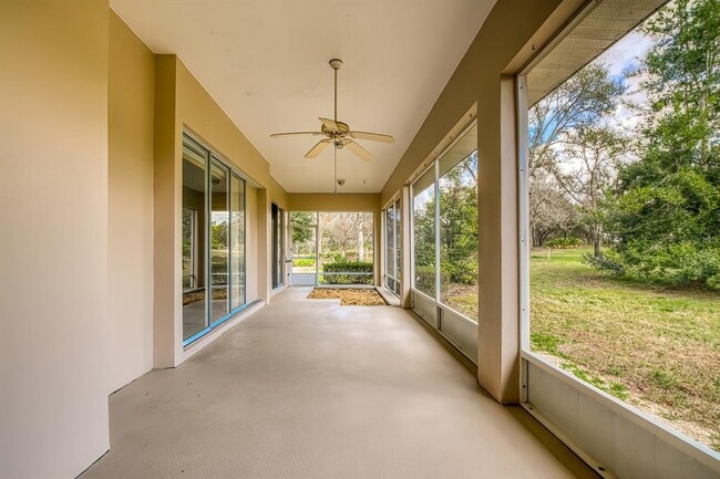 Building Photo - 5 Strawood Point