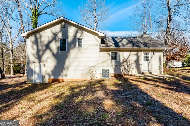 Building Photo - 105 Vesta Ct