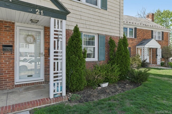 Building Photo - 21 Bayview Ct