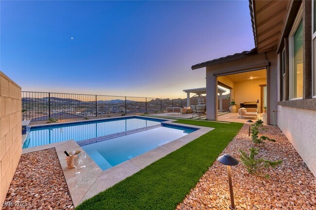 Building Photo - 375 Portus Delphini Ct