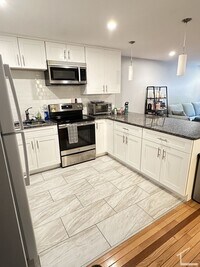 Building Photo - Awesome 1 bed 1 bath in Brighton....