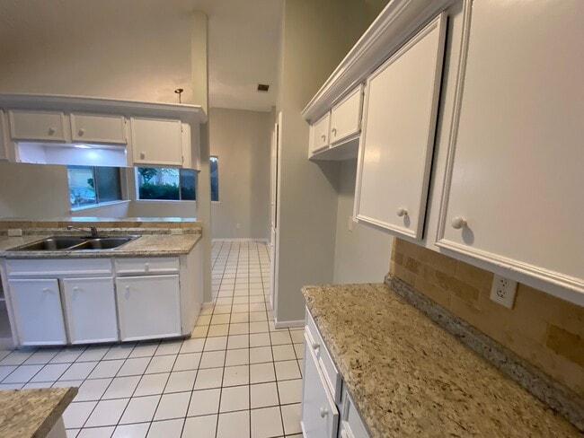 Building Photo - 20074 S Navaho Trail