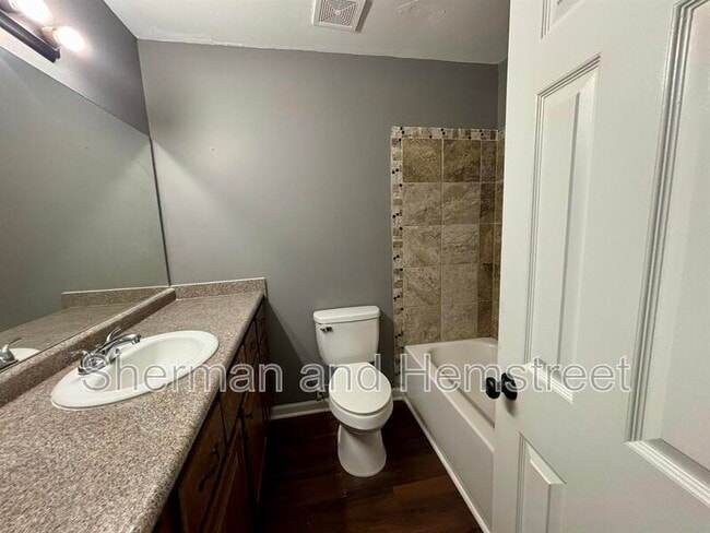 Building Photo - 2714 Fair Oak Ct