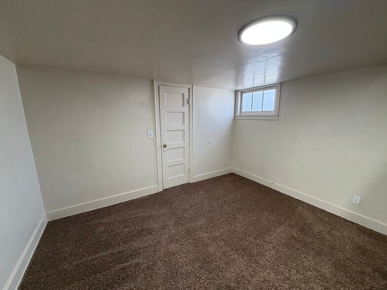 Building Photo - 2659 Brinker Ave