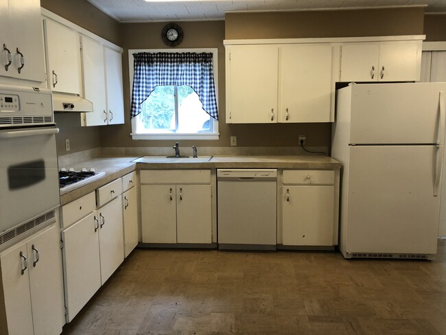 another view of kitchen - 509 Wilmuth Street