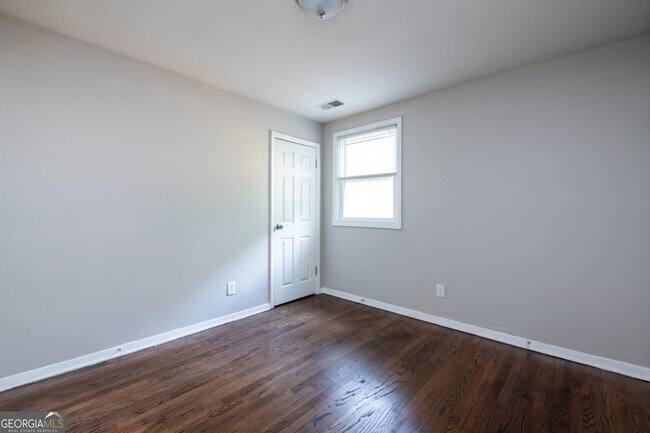 Building Photo - 3527 Bolfair Dr NW