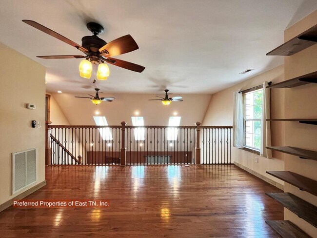 Building Photo - 709 Brown Mountain Rd