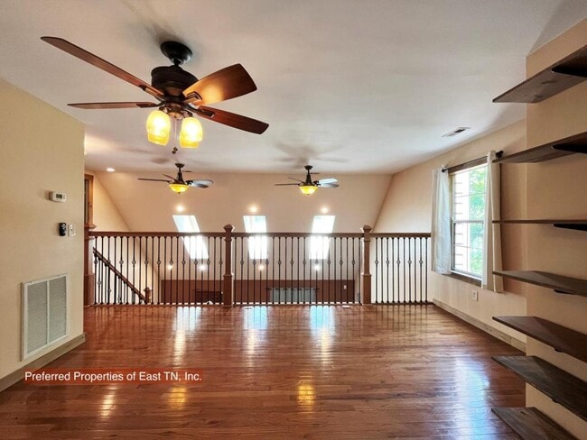 Building Photo - 709 Browns Mountain Rd