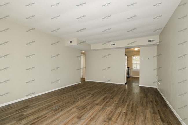 Building Photo - 8411 Rosalind Ct