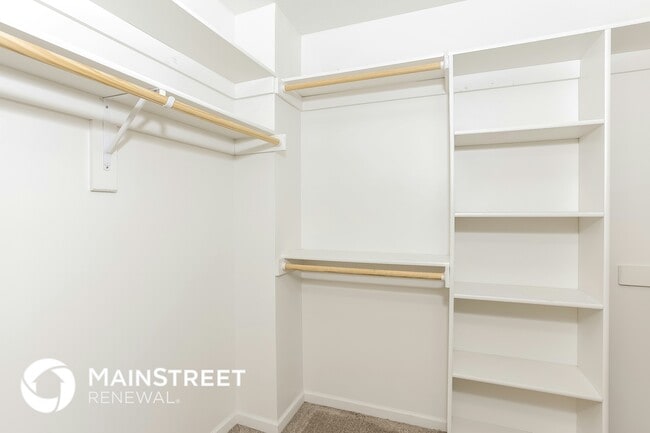 Building Photo - 18701 E 19 Terrace S