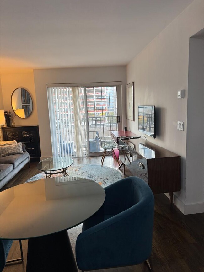 Building Photo - 199 14th St NE