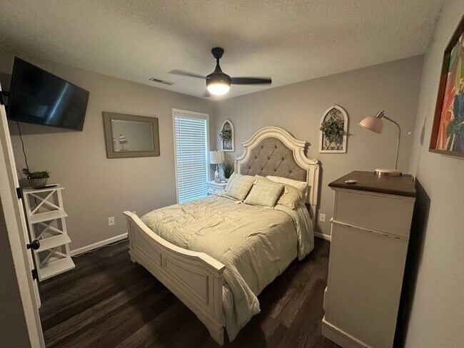 Building Photo - Jacksonville Rental!