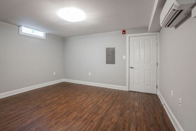 Building Photo - 310 E Lanvale St