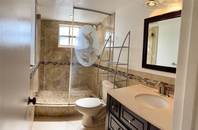 Building Photo - 1407 NE 56th St