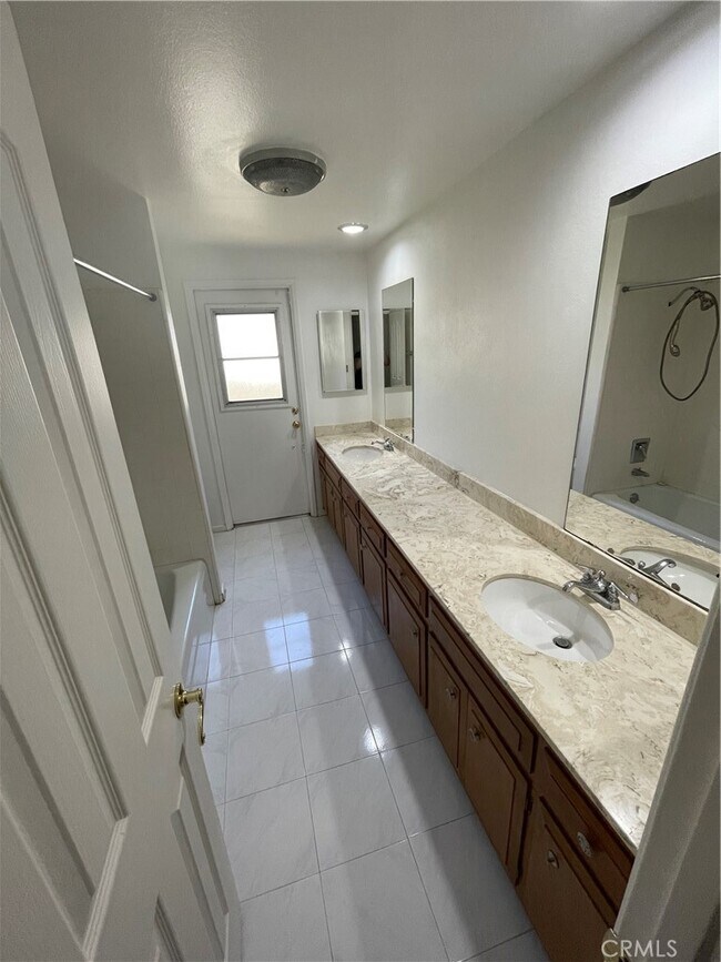 Building Photo - 12915 Barto Dr