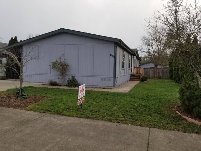Building Photo - Pet Friendly 4 bedroom 2 bath home with a carport near Albany, OR