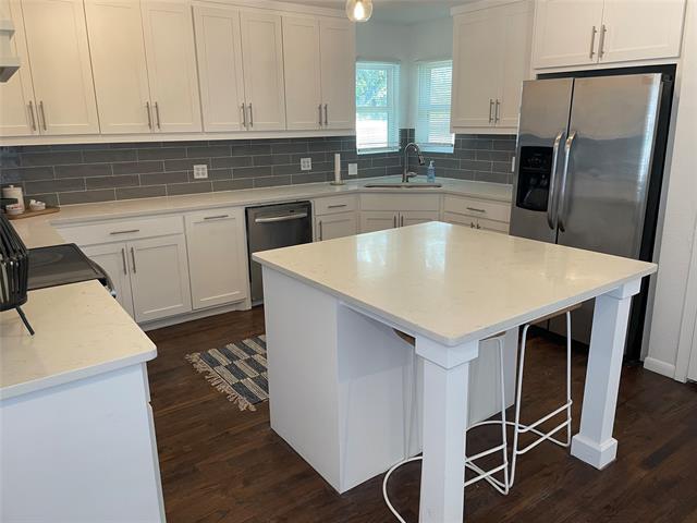 Building Photo - 3563 South Dr