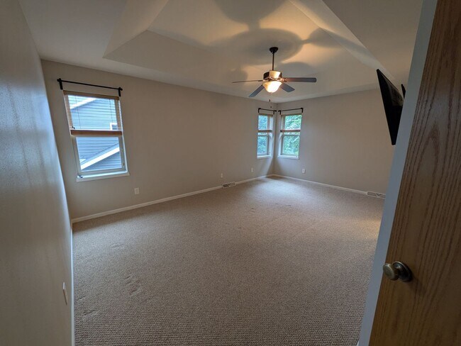 Building Photo - 3 bed / 3 bath House in Deforest!