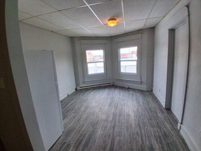 Building Photo - 425-3C Vermilion-N