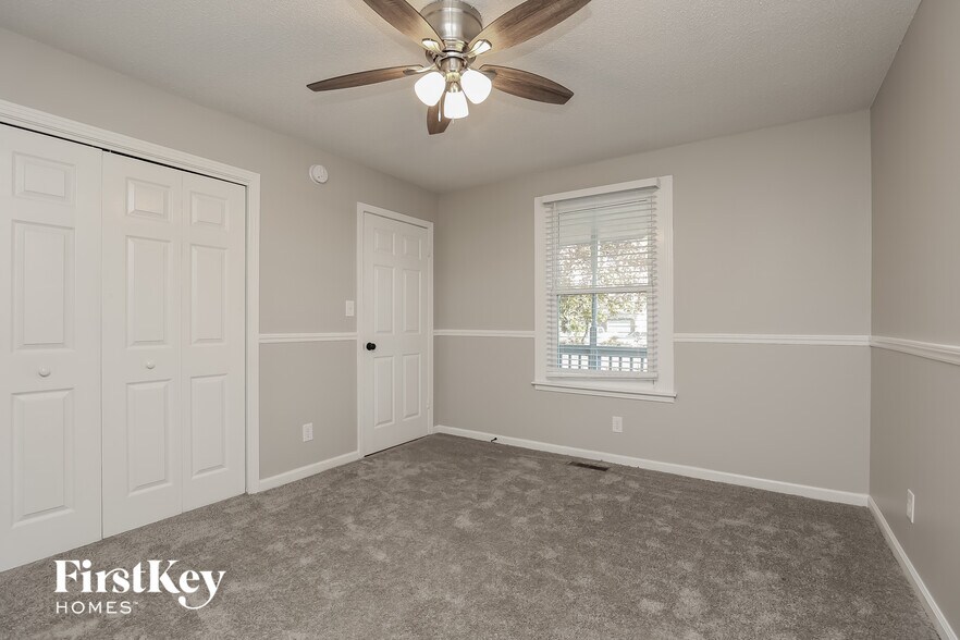 Building Photo - 418 Helton Dr