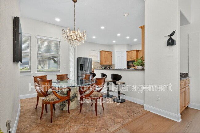 Building Photo - 24915 Estancia Cir