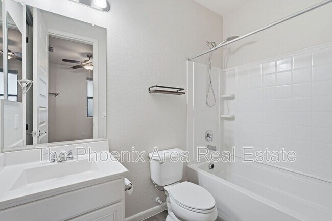 Building Photo - 2090 S Dorsey Ln