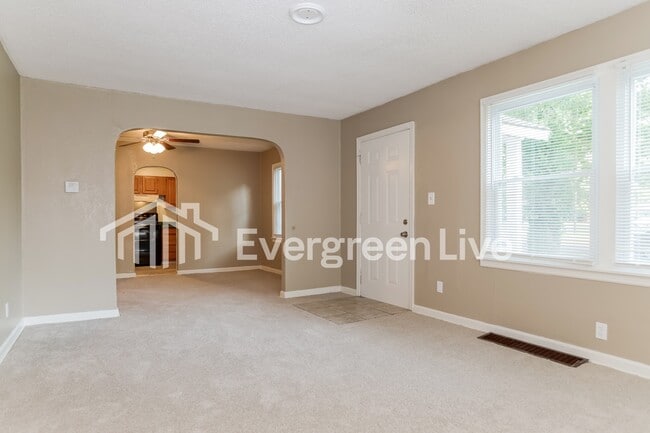 Building Photo - 9001 E 66th Ter