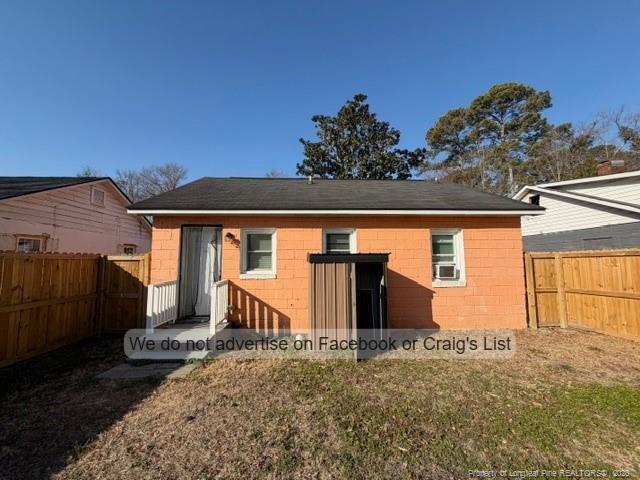 Building Photo - 834 E Orange St