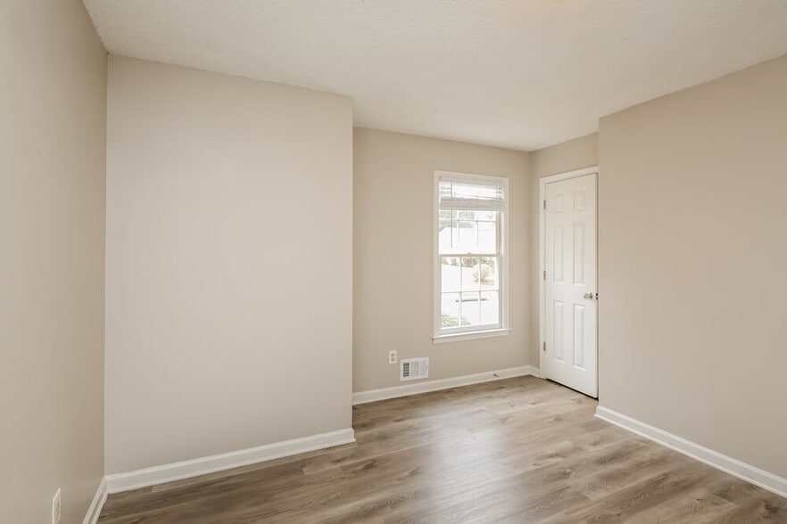 Building Photo - 4834 Diggers Way