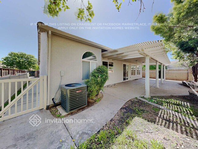 Building Photo - 2030 Butterfield Ln