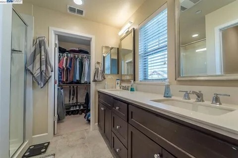 Building Photo - 833 Tranquility Cir