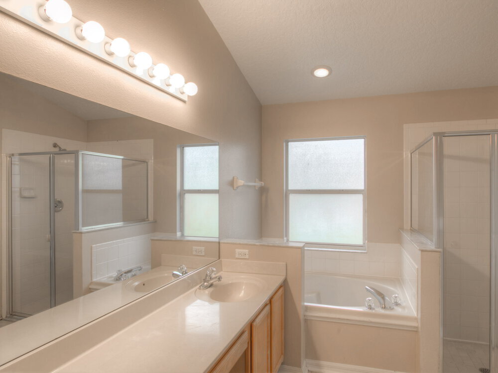 Building Photo - 133 Thornbury Dr