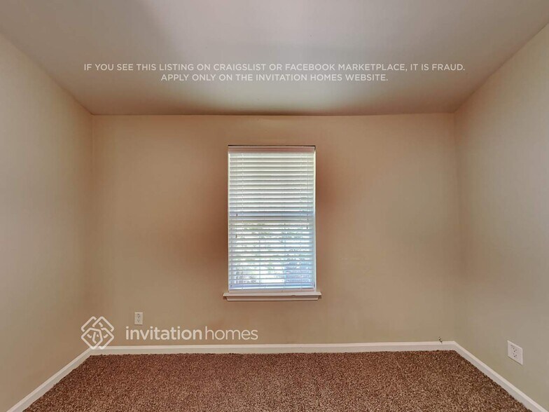 Building Photo - 114 Hidden Creek Dr