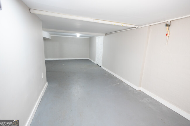 Building Photo - 2689 Collier Dr NW