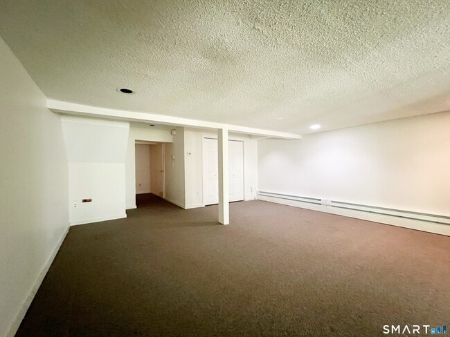 Building Photo - 95 Farmington Chase Crescent