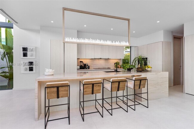 Building Photo - 773 NE 77th Terrace