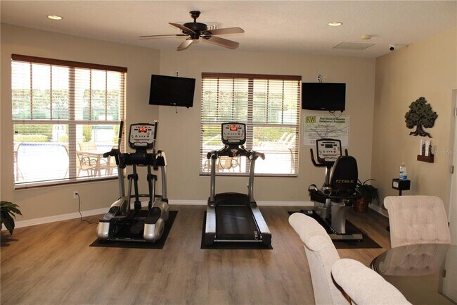 Building Photo - 11257 28th St Cir E