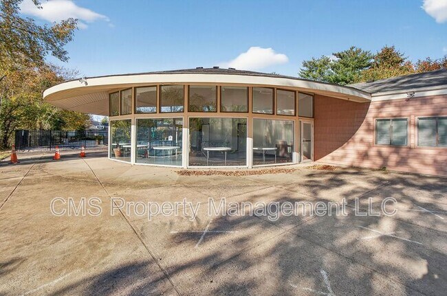 Building Photo - 14 Carol Ct