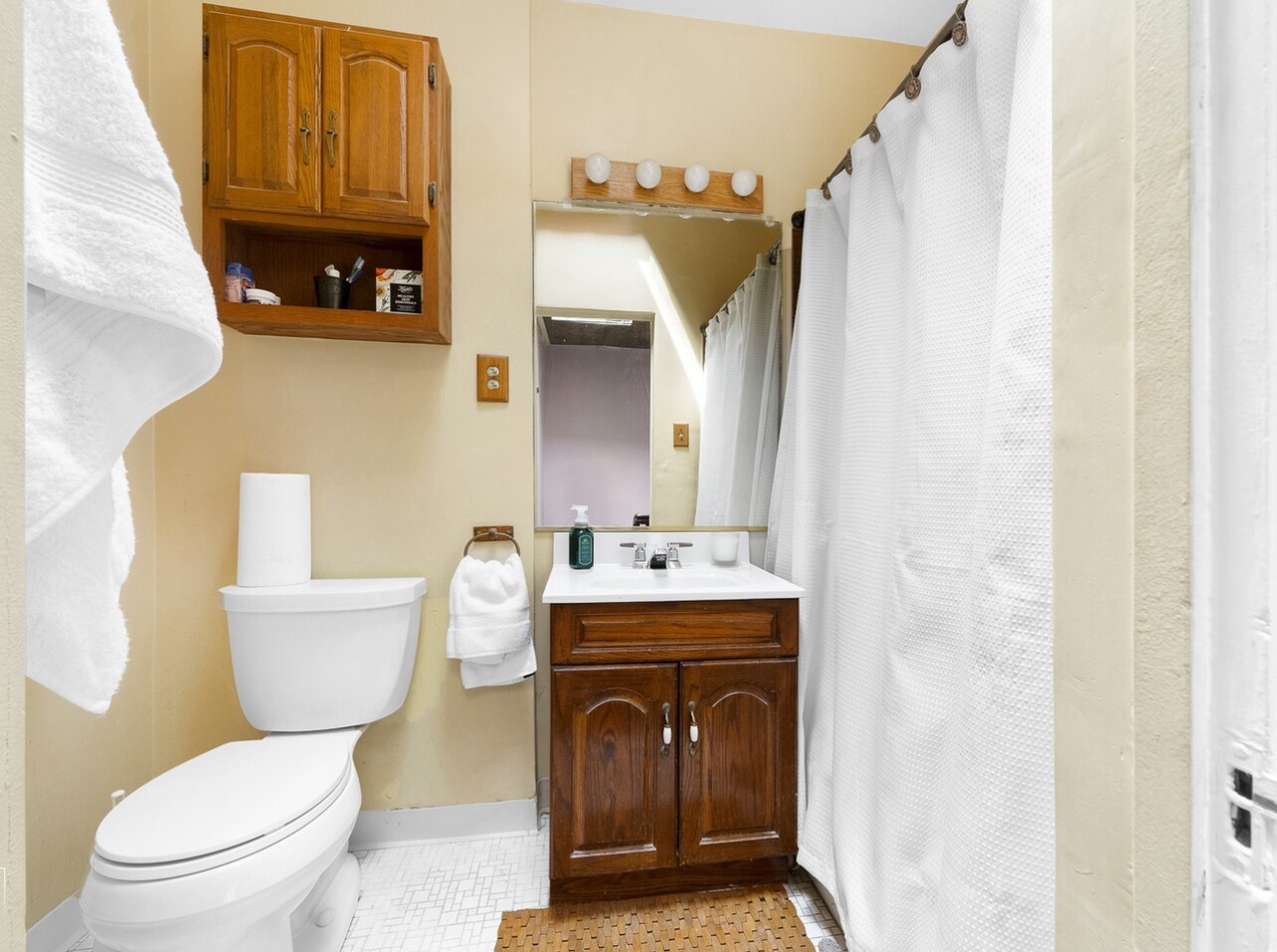 Bathroom - 11349 S Saint Lawrence Ave