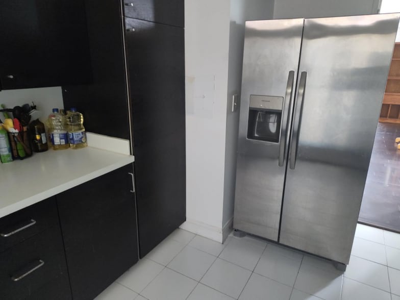 Building Photo - 5715 N Kings Hwy