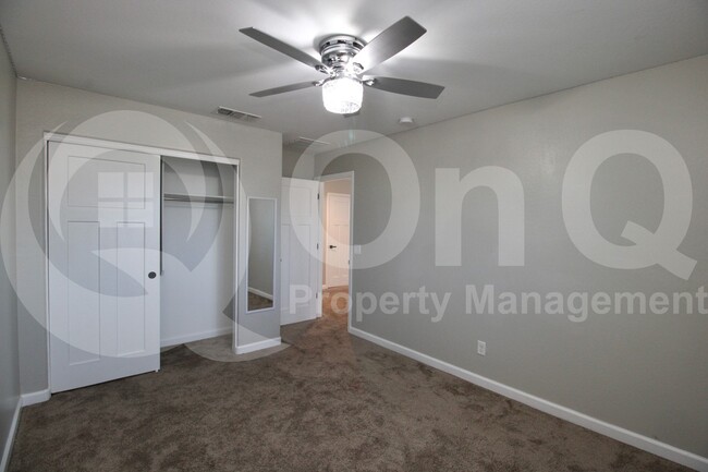 Building Photo - 24758 W Huntington Dr