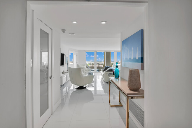 Building Photo - 500 S Ocean Blvd