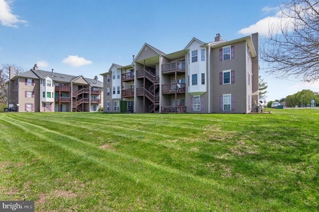 Building Photo - 102 Timberlake Terrace